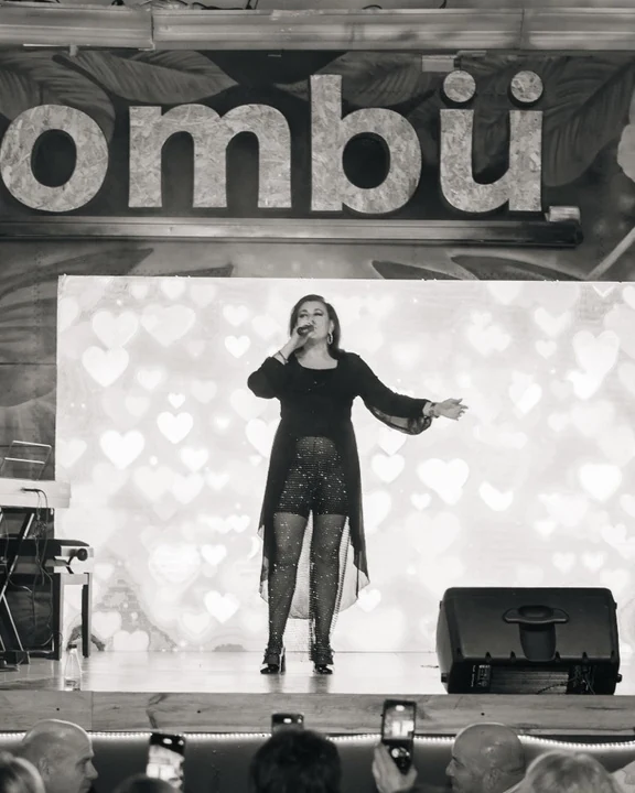 Rosa Dominguez · Tributo a Whitney Houston
